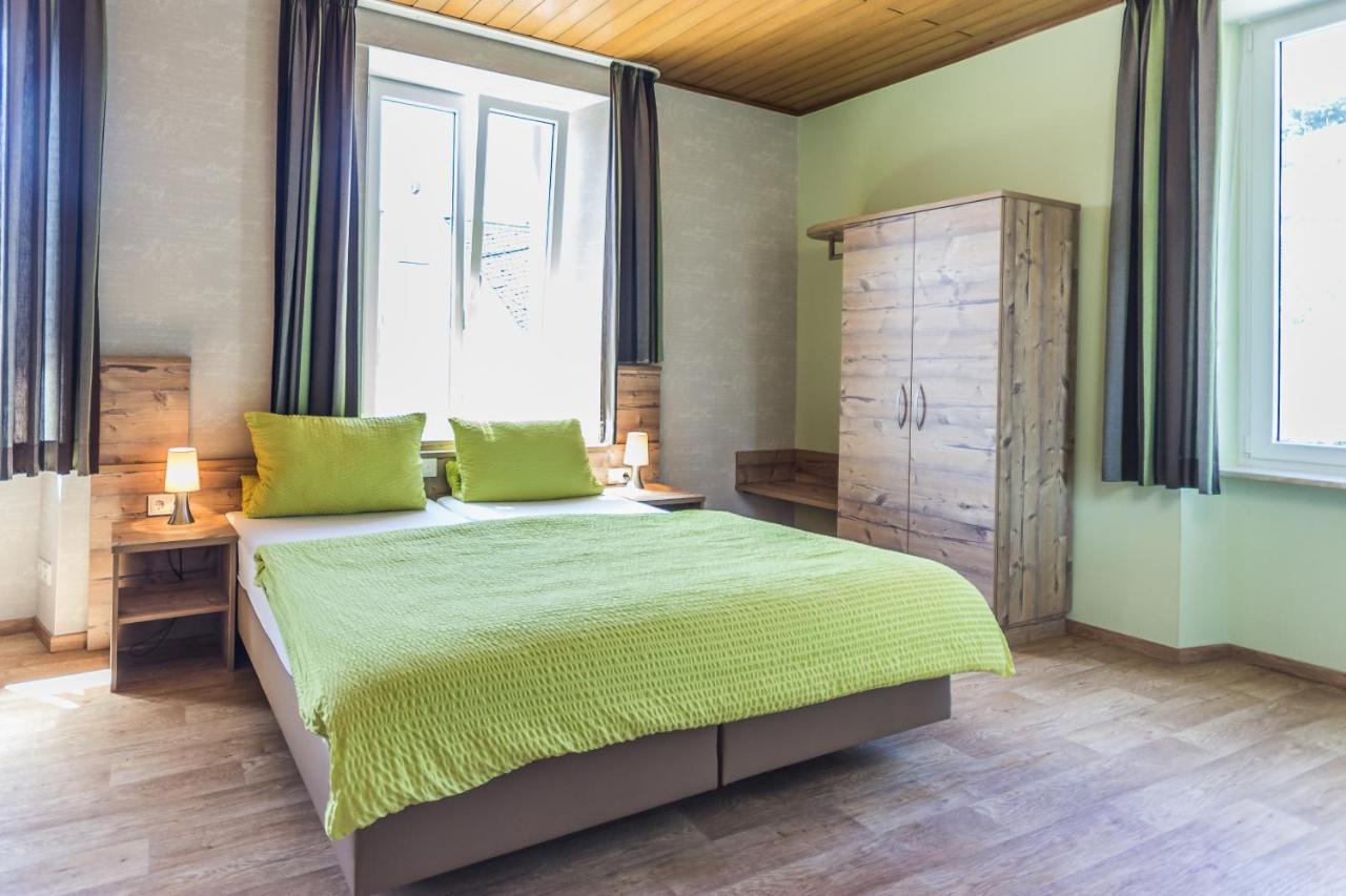 Altes Schulhaus Hotel Zeltingen-Rachtig Exterior foto